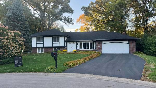14886 Tealwood CT, Eden Prairie, MN 55347