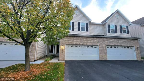 1355 White Oak DR, Chaska, MN 55318