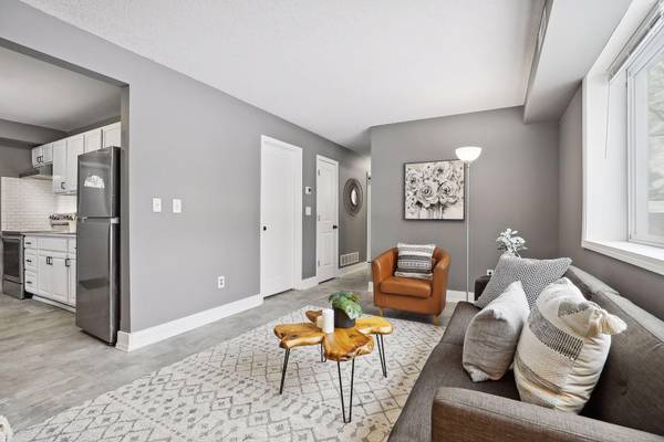 439 Arlington AVE E, Saint Paul, MN 55130