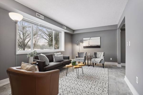 439 Arlington AVE E, Saint Paul, MN 55130