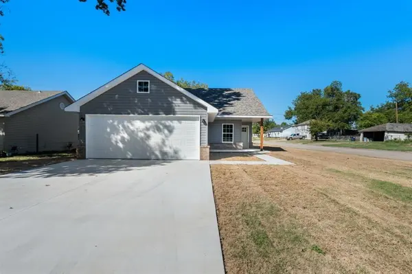 202 W Rosa ST, Shawnee, OK 74804