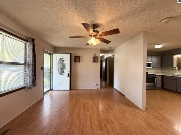 805 Keast St, Hutchinson, KS 67501
