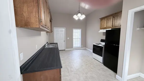 2507 Old Greenbrier Pike #2505, Greenbrier, TN 37073