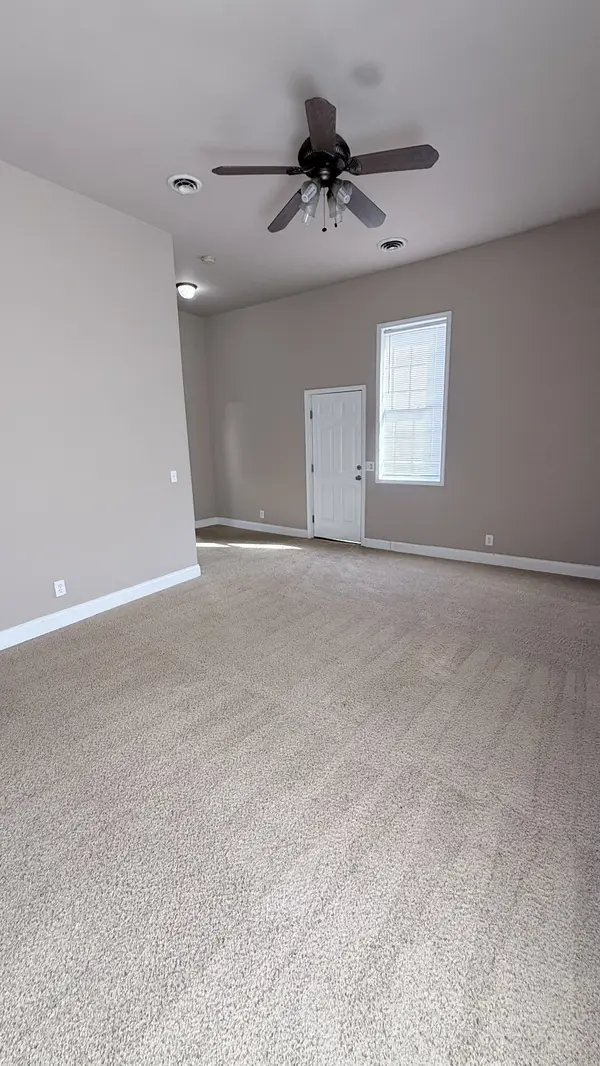 2507 Old Greenbrier Pike #2505, Greenbrier, TN 37073