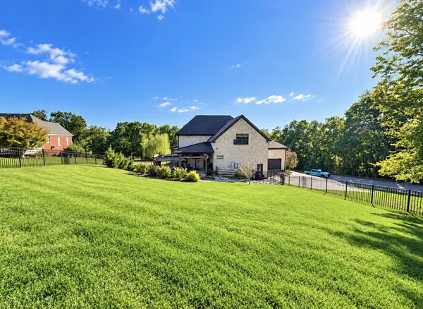 1100 Port William Ct, Mount Juliet, TN 37122