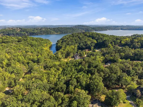 2000 River Bluff Drive, Hixson, TN 37343