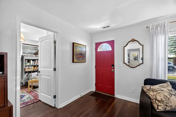 123 Eastmoreland St, Nashville, TN 37207