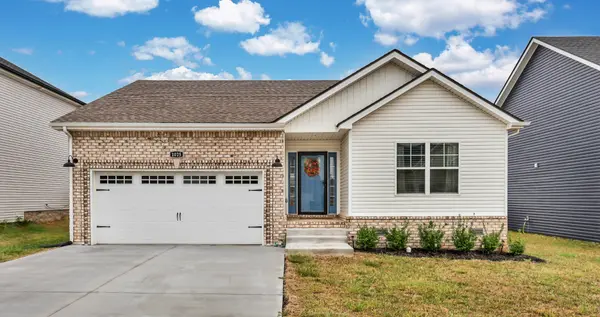 1025 Tufnel Dr, Clarksville, TN 37040