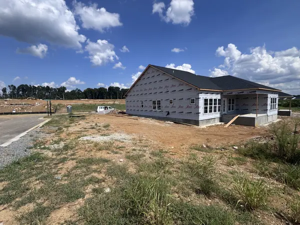 2236 Headwaters Dr, Spring Hill, TN 37174