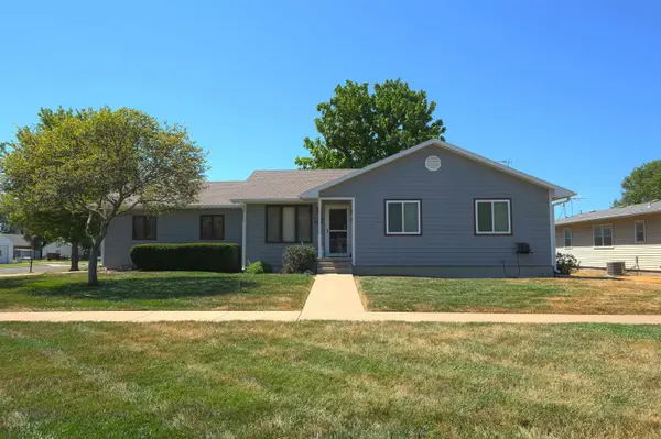 301 N Main,  Hillsboro,  KS 67063