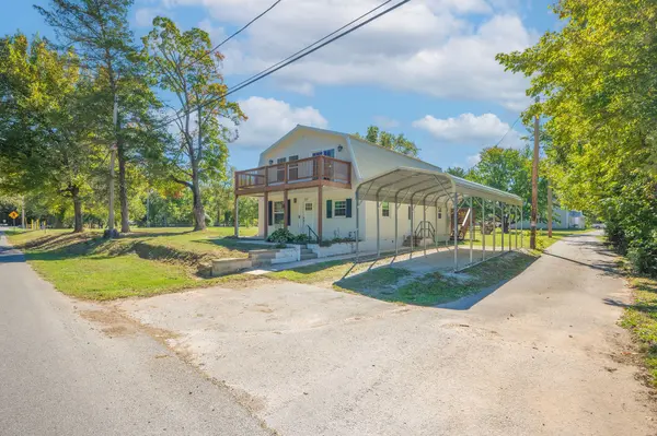 537 E Spring ST, Neosho, MO 64850