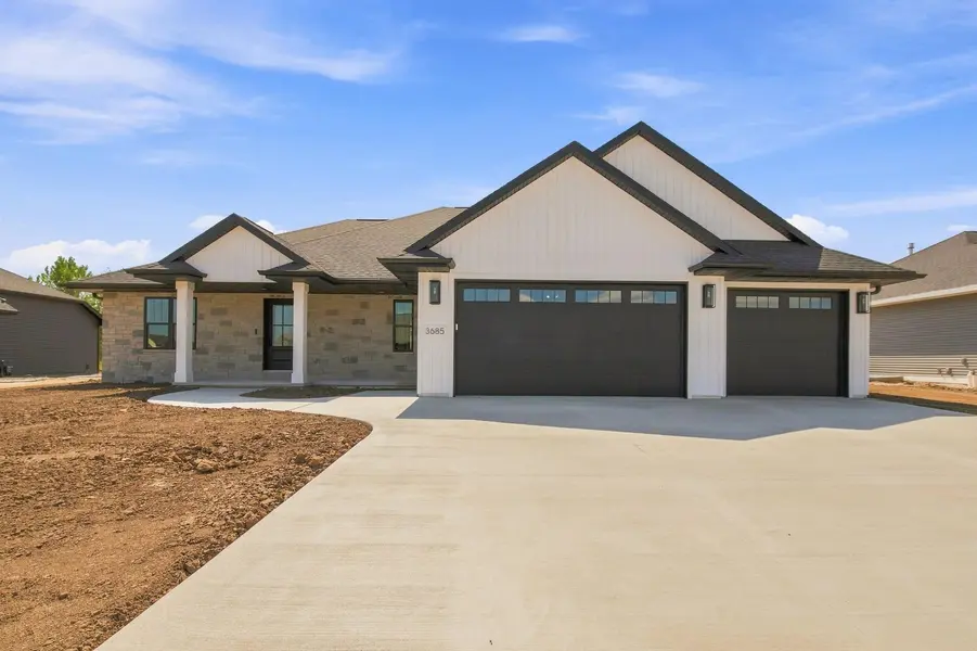 3685 ELLA JO WAY, De Pere, WI 54115
