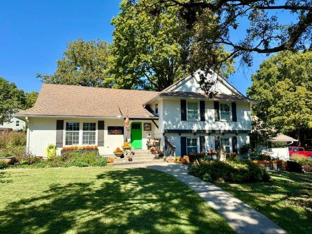 5200 W 81st ST, Prairie Village, KS 66208