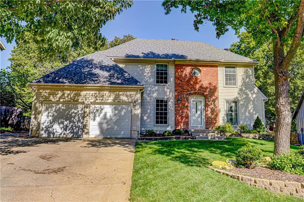 9208 Swarner DR, Lenexa, KS 66219