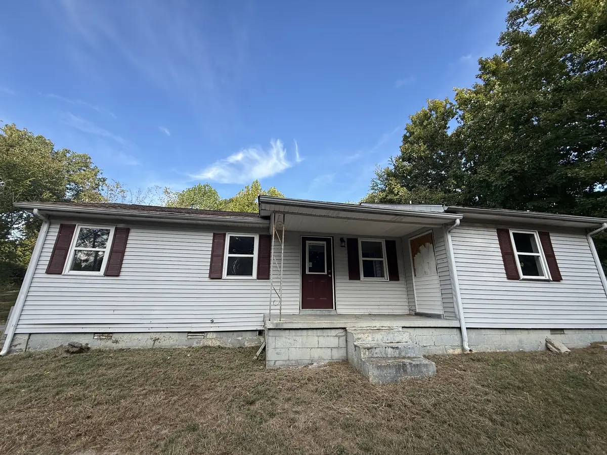 3010 Highway 31 #E, Westmoreland, TN 37186
