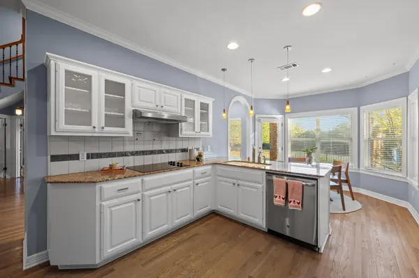 9001 Glenlake DR, Austin, TX 78730