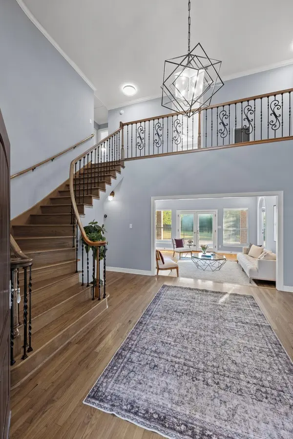 9001 Glenlake DR, Austin, TX 78730