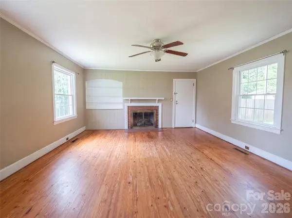 907 S South ST, Gastonia, NC 28052