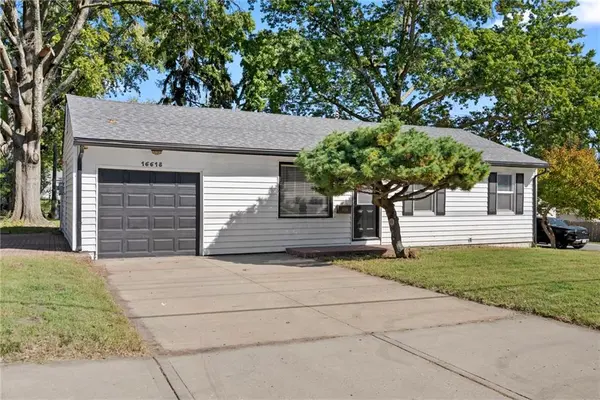 16618 E Salisbury RD, Independence, MO 64056