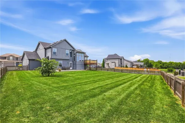 1901 Verbena AVE, Greenwood, MO 64034