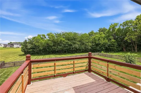 1901 Verbena AVE, Greenwood, MO 64034