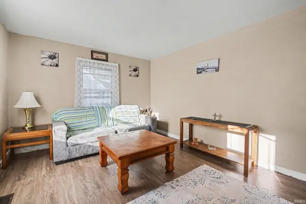 1722 OBrien ST, South Bend, IN 46628