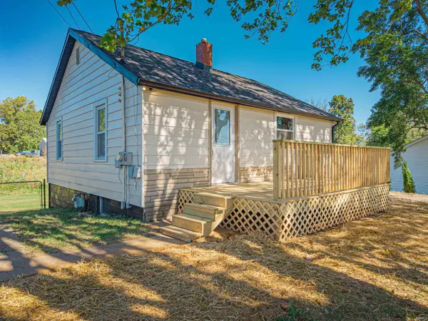 4401 Barton LN, Evansville, IN 47720