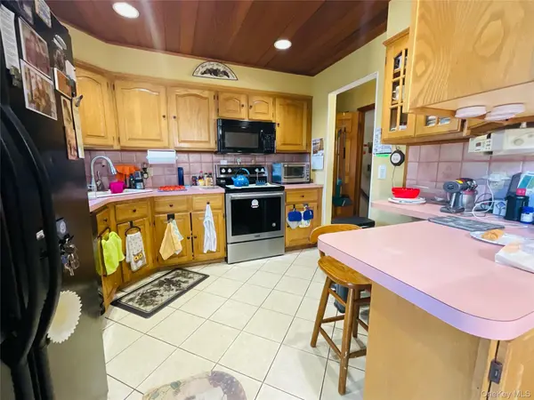 2306 Fowler ST, North Bellmore, NY 11710