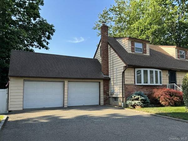 2306 Fowler ST, North Bellmore, NY 11710
