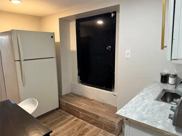 245 Glenhill AVE #Room 1, Yonkers, NY 10701