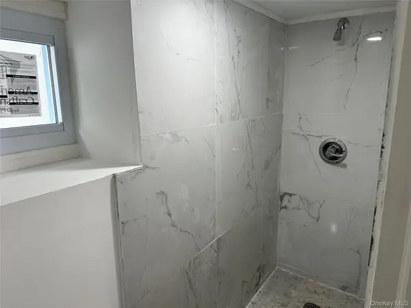 245 Glenhill AVE #Room 1, Yonkers, NY 10701