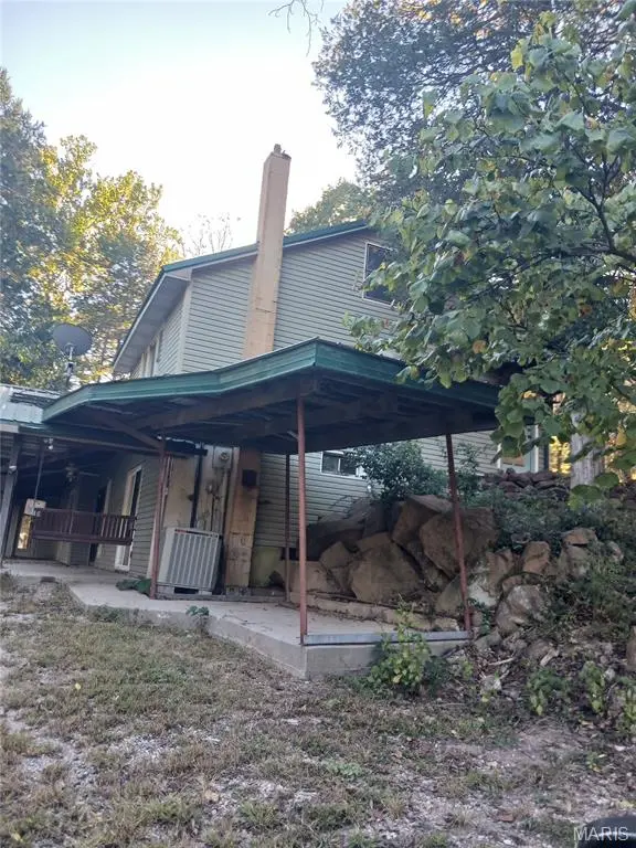554 Point RD, Farmington, MO 63640