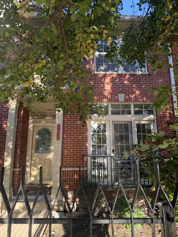 8437 Callie AVE, Morton Grove, IL 60053