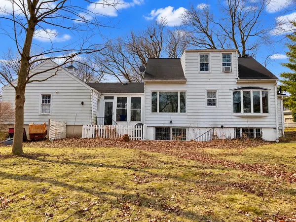 21456 W Shady LN, Mundelein, IL 60060