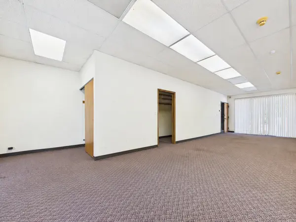 501 W Ogden AVE #3, Hinsdale, IL 60521