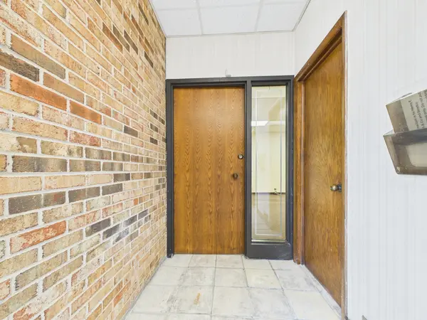 501 W Ogden AVE #3, Hinsdale, IL 60521