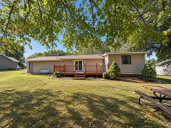 1200 S Wilson ST, Benton, IL 62812