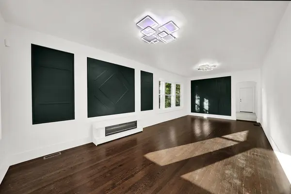10504 S Lafayette AVE, Chicago, IL 60628