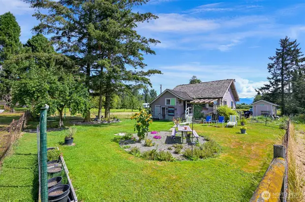9547 Swartwood RD, Sumas, WA 98295