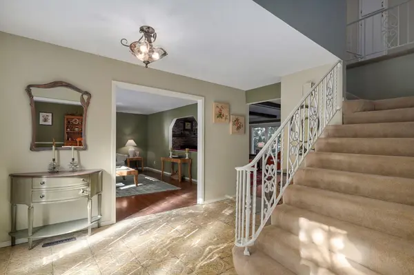 2926 S Versailles AVE, Springfield, MO 65804