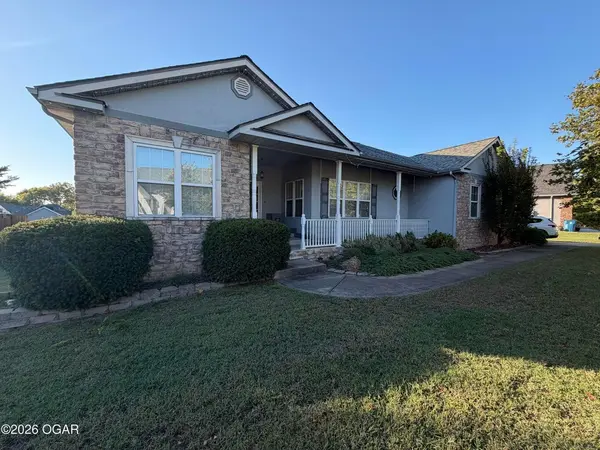 1910 N Cattails DR, Joplin, MO 64801