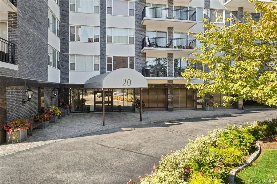 20 Old Mamaroneck RD #3L, White Plains, NY 10605