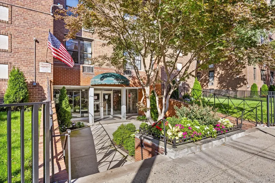 65-15 38th AVE #5Z, Woodside, NY 11377