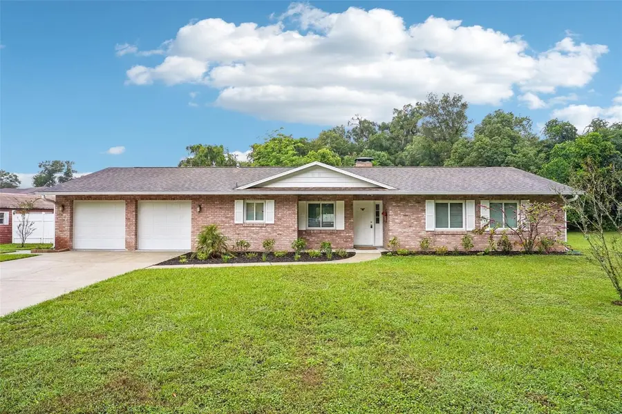 101 W LEMON ST, Lady Lake, FL 32159