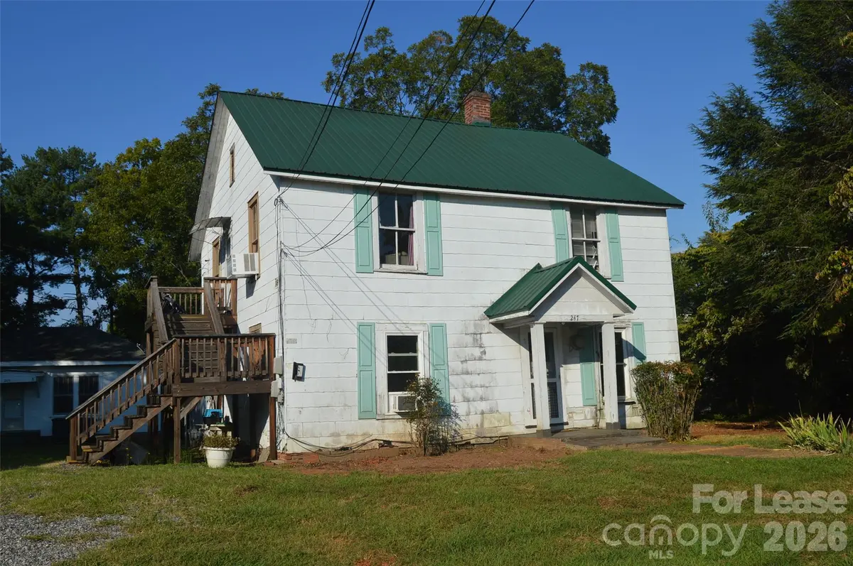 247 N Main ST, Troutman, NC 28166
