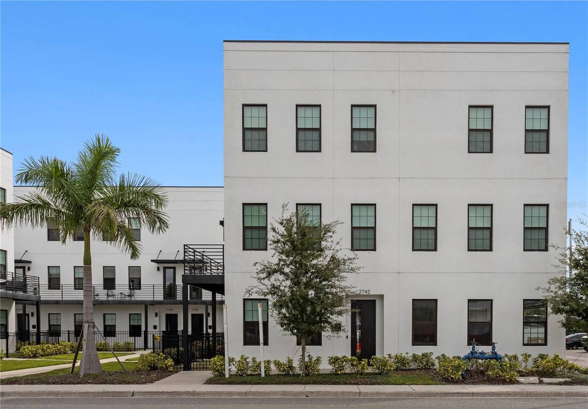 2724 5TH AVE S, St Petersburg, FL 33712