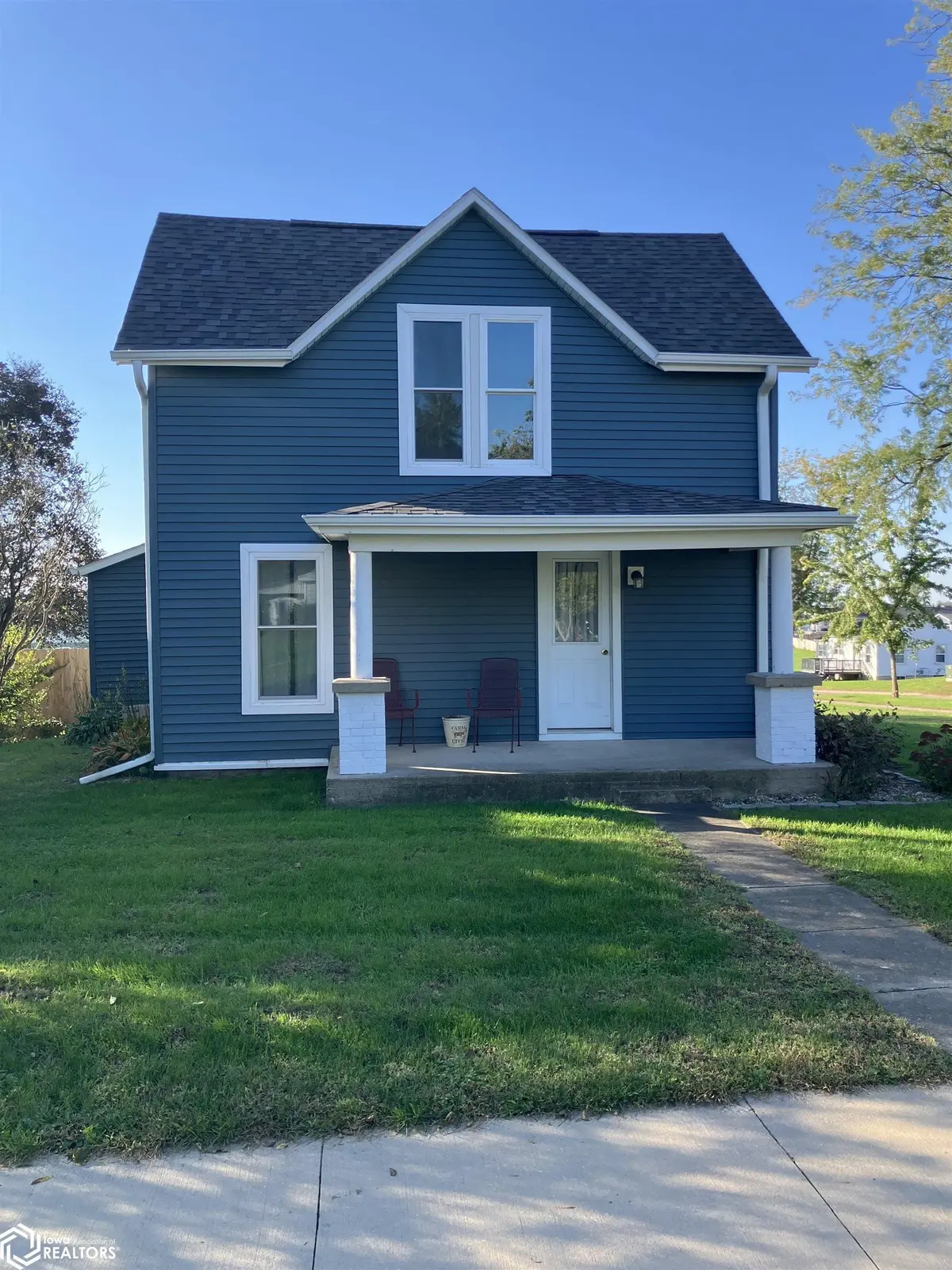 202 SE Kent ST, Greenfield, IA 50849