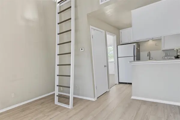 601 Nelray BLVD #17, Austin, TX 78751
