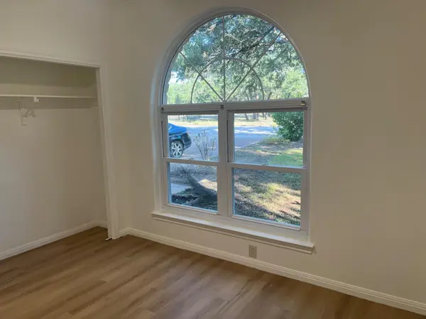 402 Lone Star DR, Cedar Park, TX 78613