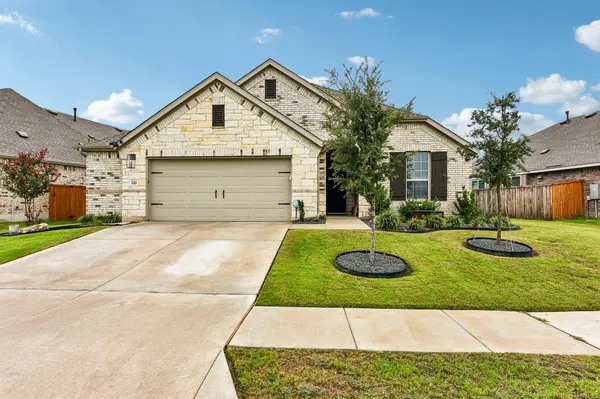 330 Bay Breeze DR, Kyle, TX 78640